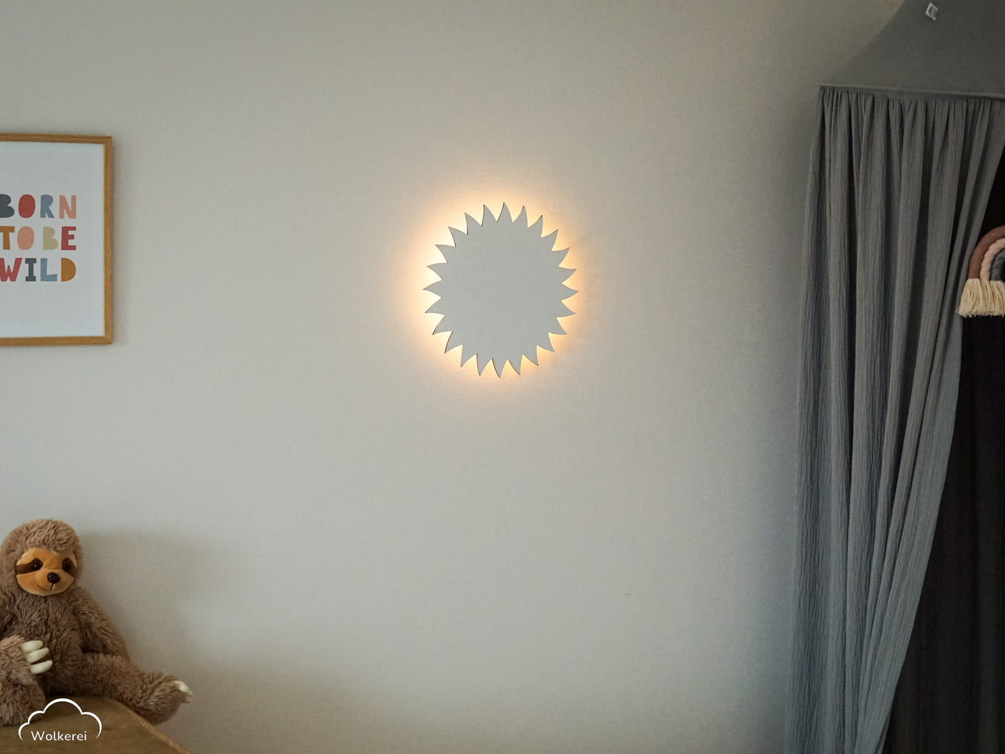 Sonne "Samira" Wandlampe für das Kinderzimmer aus Holz 30cm