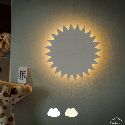 Sonne "Samira" Wandlampe für das Kinderzimmer aus Holz 30cm