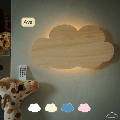 Kinderzimmer Wolkenlampe „Ava“ aus Holz (45cm) – Das beruhigende LED-Nachtlicht mit Schlafaugen für sanftes Einschlafen